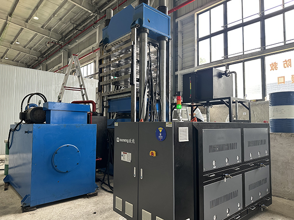 導(dǎo)熱油模溫機(jī)